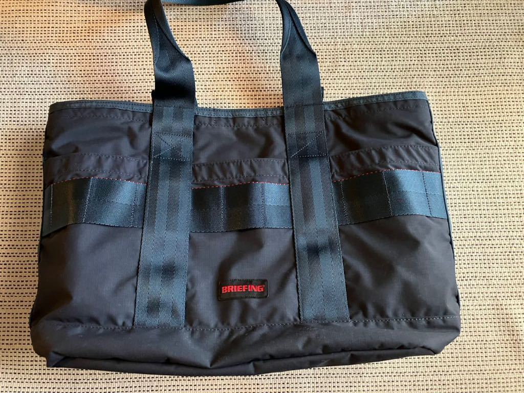 BRIEFINGブリーフィング/DISCRETE TOTE M MW MODULEWAREトートバッグpc収納/ネイビー