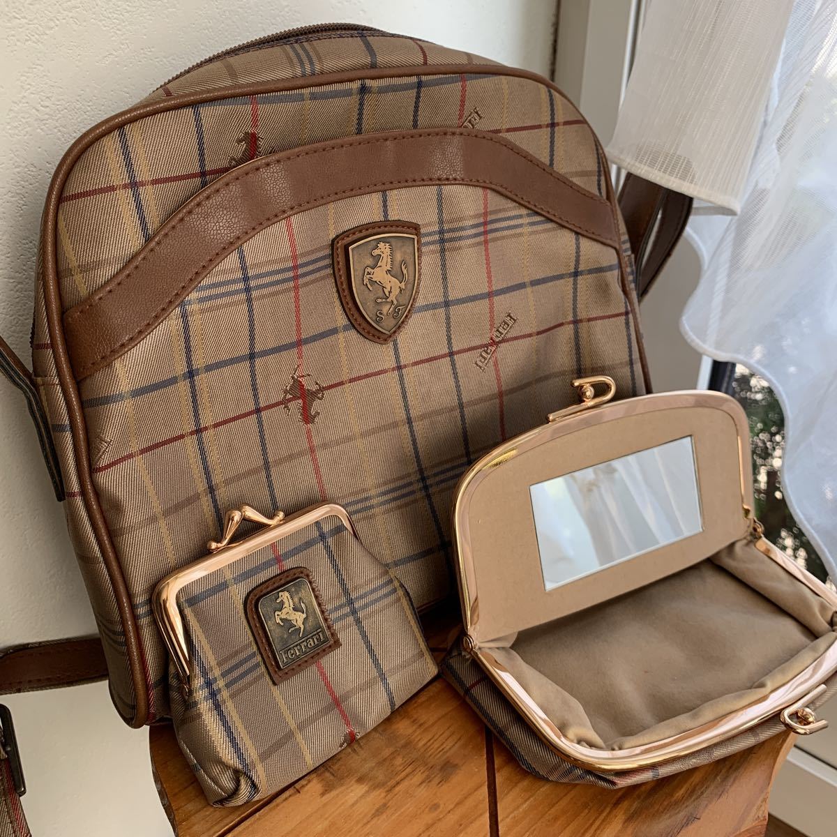 Ferrari ショルダーバッグ　小銭入れ　ポーチのセット