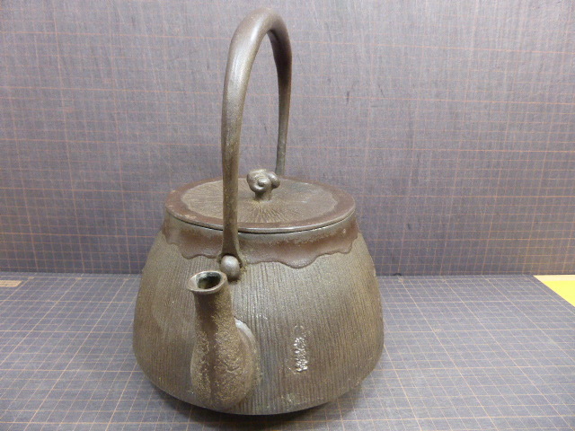 南部鉄器・盛栄堂・龍 Amazon | 南部鉄器 盛栄堂 龍鉄瓶 西暦2000年