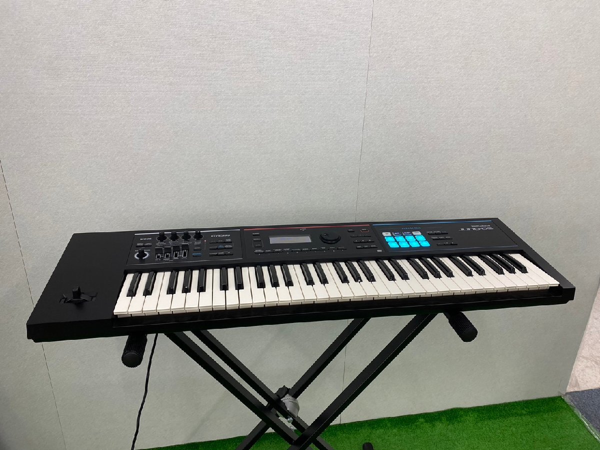 □t1669　現状品★Roland JUNO-DS61　ローランド　シンセサイザー　専用ソフトケース付