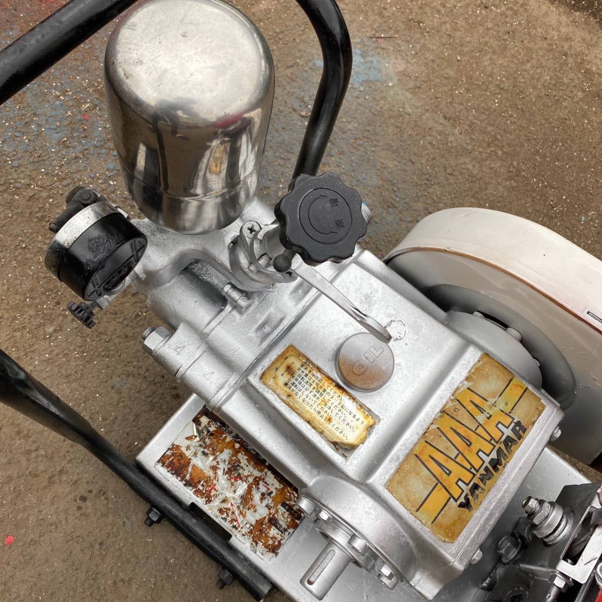 発動機「ヤンマーディーゼルNS40型」（寒冷時起動方法）Oil engine