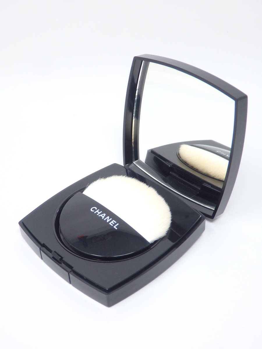 シャネル CHANEL プードゥル ルミエール 40 ホワイトオパール ZEOZTFS