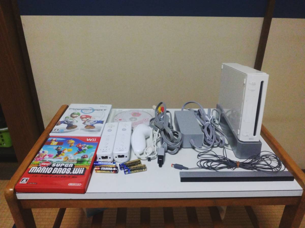 wii RVL-001 中古品　ソフト３本付き　