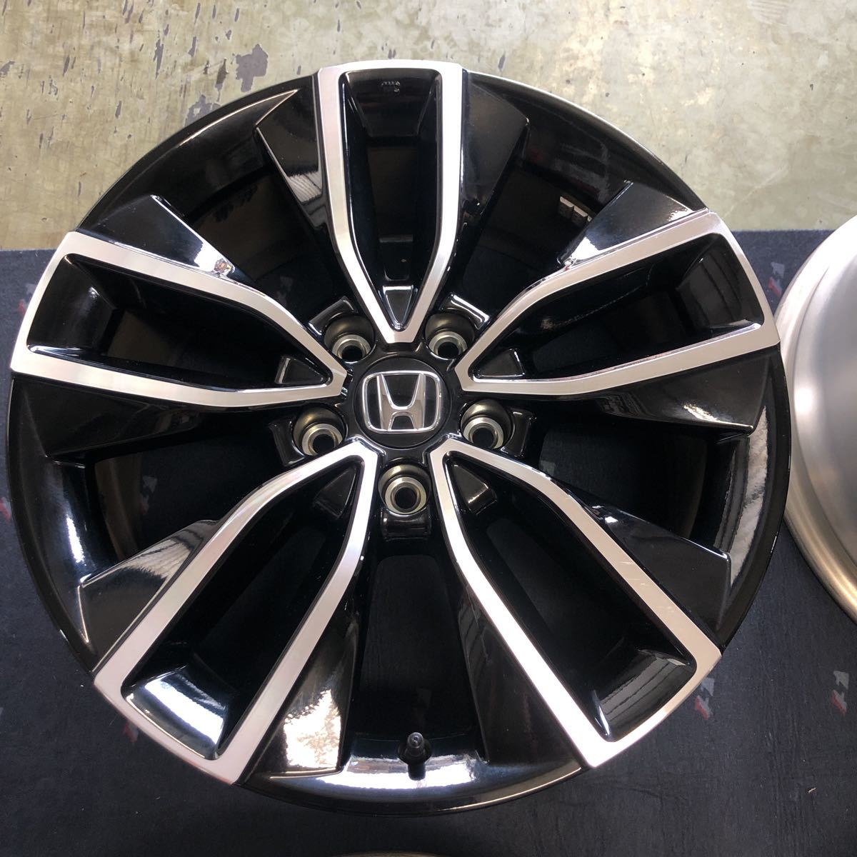 ヴェゼル 純正ホイール ホンダ ヴェゼル 車 新型ヴェゼル純正18インチ
