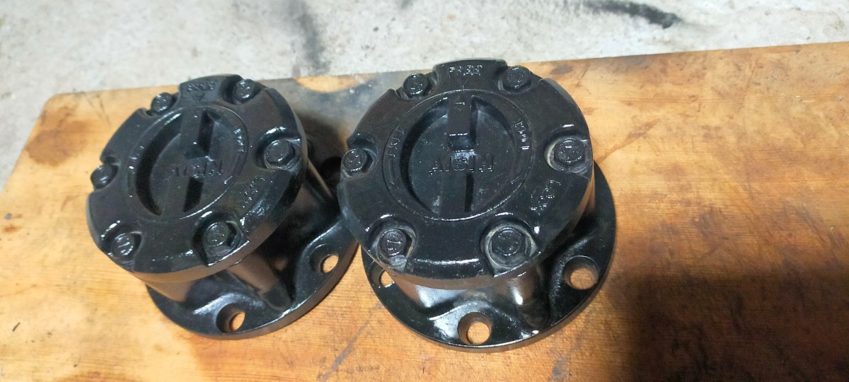 ジムニー JA11 純正フリーホイールハブ AISIN アイシン マニュアル