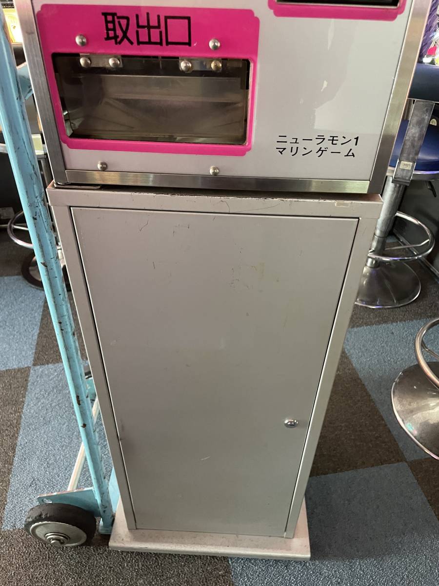両替機 1,000円札、500円玉を100円玉に 100円玉を50円玉に 動作確認済