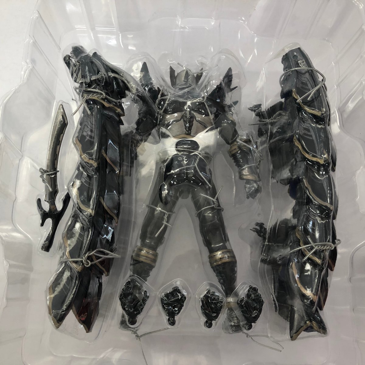S.I.C. 仮面ライダーリュウガ・サバイブ[ドラグブラッカー] 「仮面
