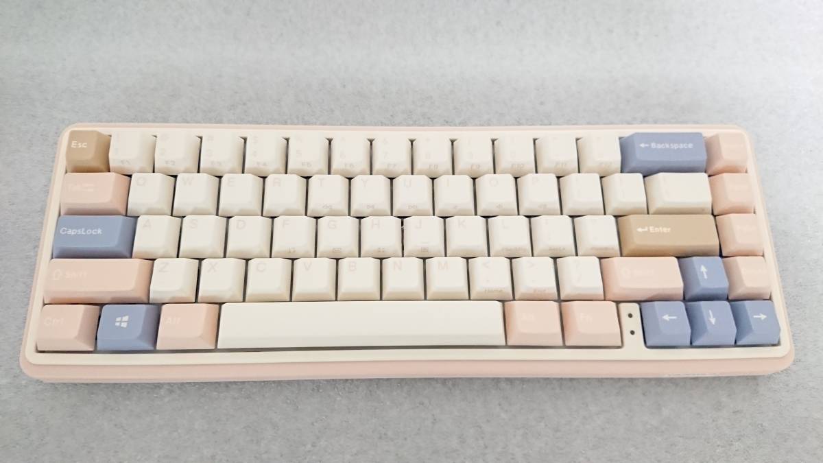 美品・一部キーキャップ交換】Varmilo（アミロ） 67 Minilo Mendozae 