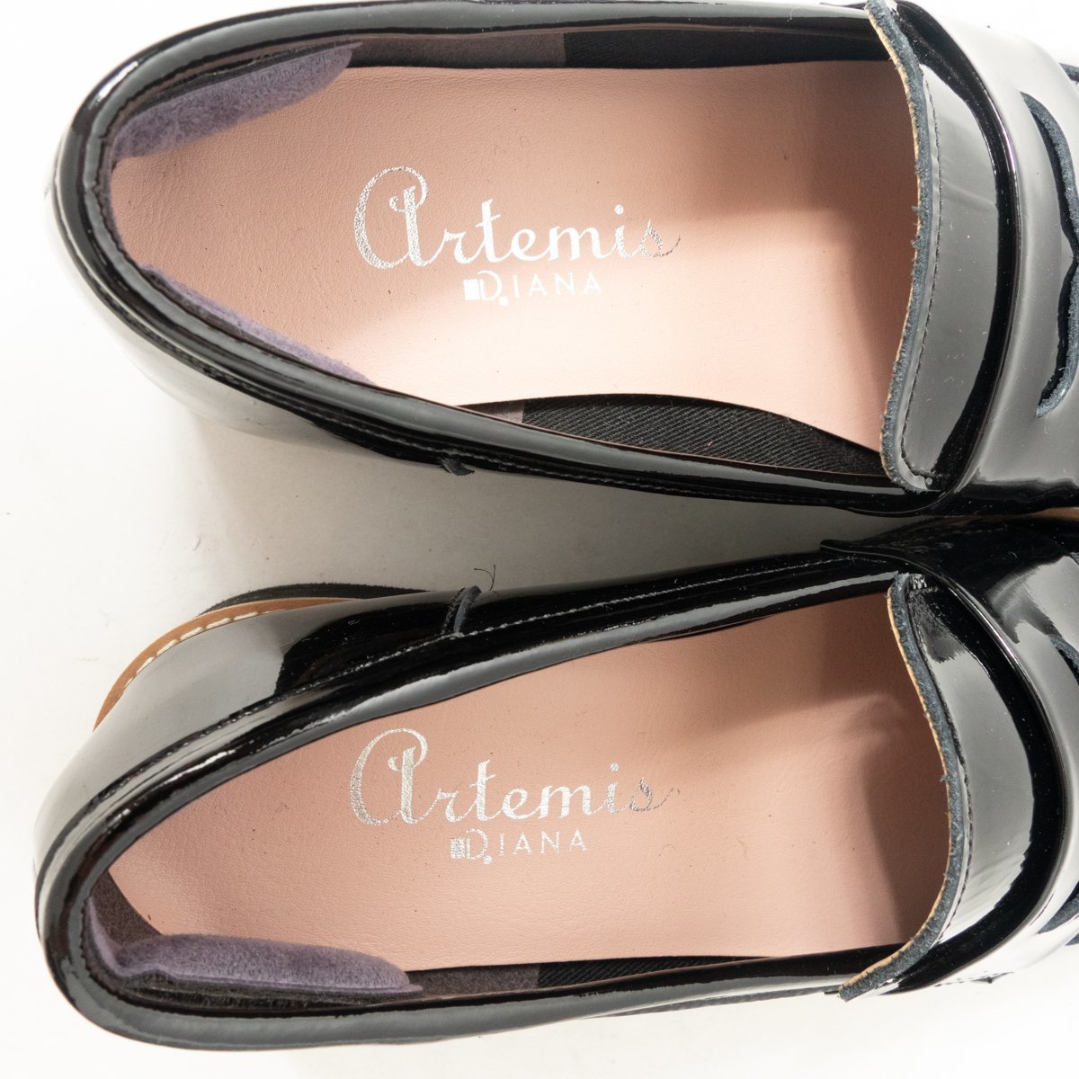 Artemis DIANA 厚底コインローファー 22cm ブラック 黒 エナメル本革 ME43746 ダイアナ アルテミス 軽量ウェッジソール  マニッシュシューズ(22.0cm以下)｜売買されたオークション情報、Yahoo!オークション(旧ヤフオク!) の商品情報をアーカイブ公開 -  オークファン ...