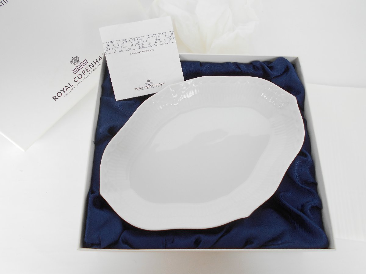 ロイヤルコペンハーゲン(Royal Copenhagen) ロイヤルコペンハーゲンROYAL COPENHAGEN ブルーフルーテッド ロイヤルコペンハーゲン ブルー ロイヤル Royal Copenhagen ミックスマッチ ブルーパルメッテ サンドイッチプレート ブラックフルーテッド コペンハーゲン 洋食器の