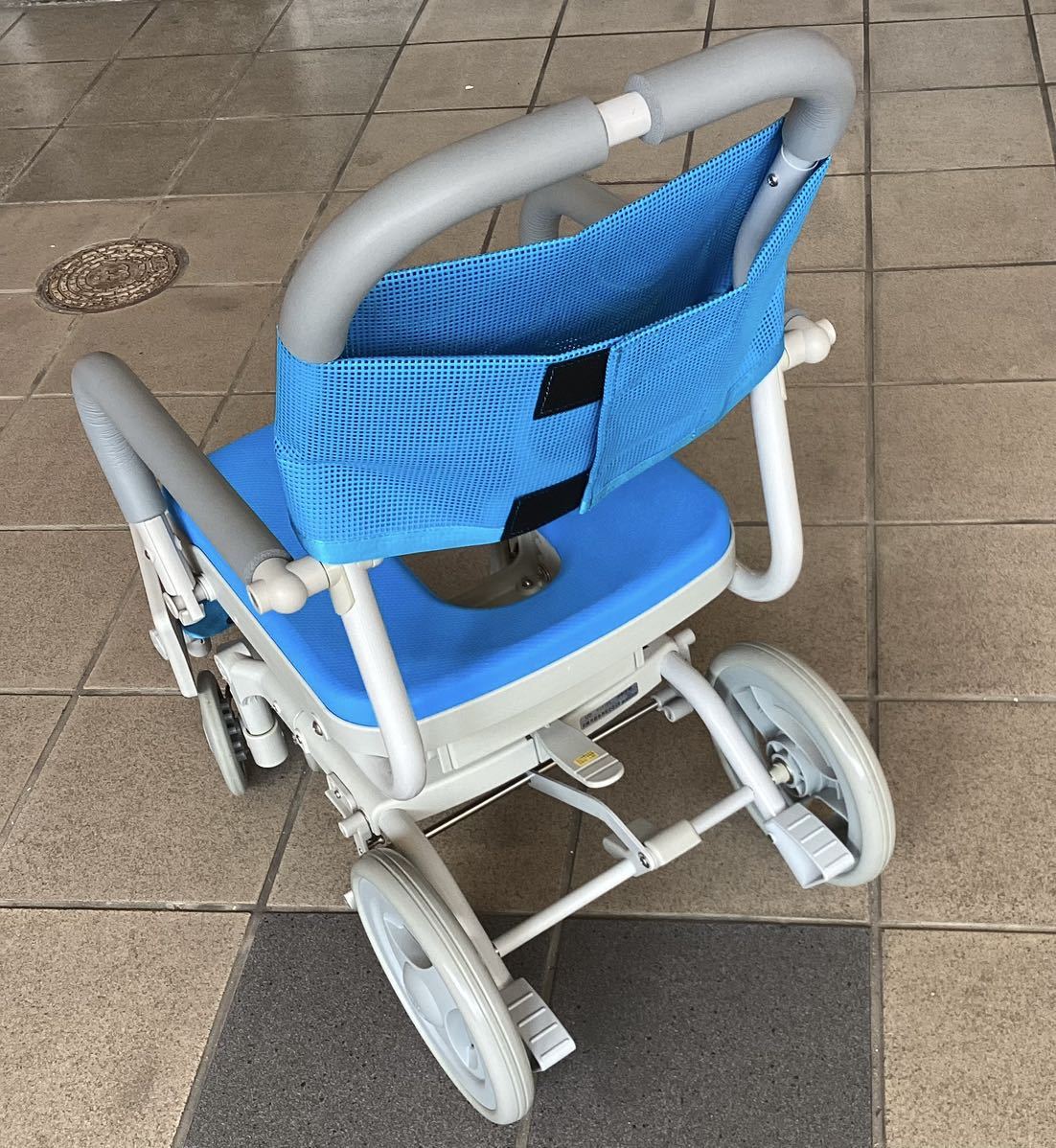 ウチエ シャワーラク シャワー車いす/シャワーキャリー チェア 介護