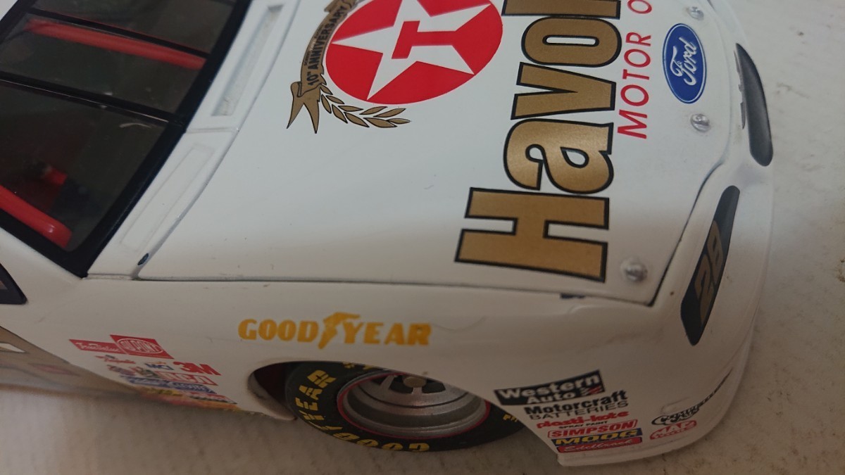 Revell Ford THUNDERBIRD Havoline #28 1/18 ミニカー レベル フォード