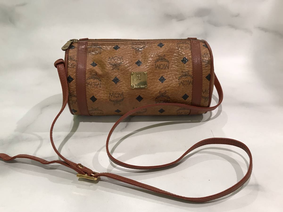 MCM ショルダーバッグ ロゴグラム ヴィセトス レザー キャメル(かばん  