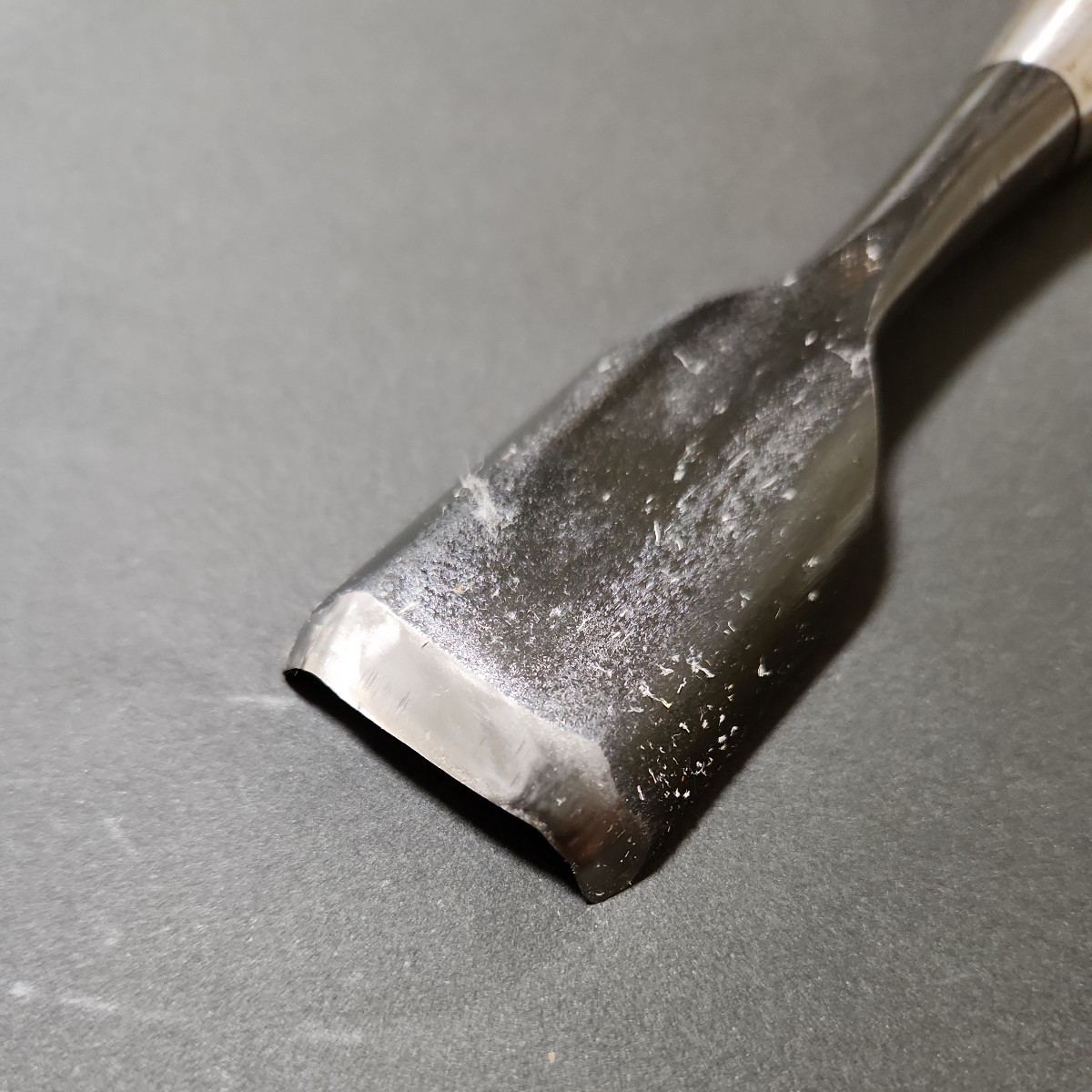 新品未使用長期保管品　入手不可　長弘　箱鑿　木彫り鑿　一寸二分【検清久清忠弘正東一正芳左市弘廣近目次のら舟弘鑿鉋天然砥石大工道具】 長弘 新品未使用長期保管品 入手不可