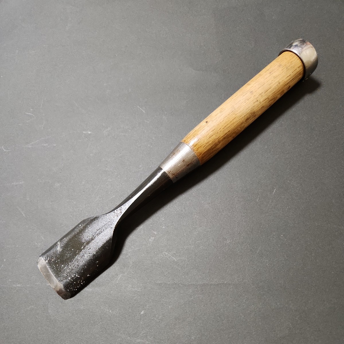 新品未使用長期保管品　入手不可　長弘　箱鑿　木彫り鑿　一寸二分【検清久清忠弘正東一正芳左市弘廣近目次のら舟弘鑿鉋天然砥石大工道具】 長弘 新品未使用長期保管品 入手不可