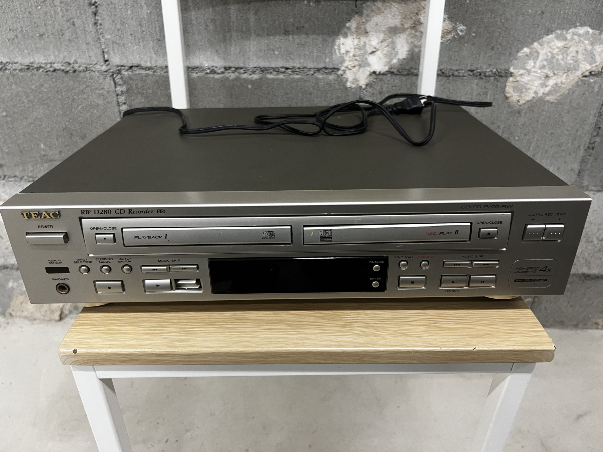 TEAC RW-D280 CDデッキ　CDレコーダー　CDプレイヤー【中古】[CWG004] RW-D280 CDレコーダー CDプレーヤー JTEAC ダブルデ |
