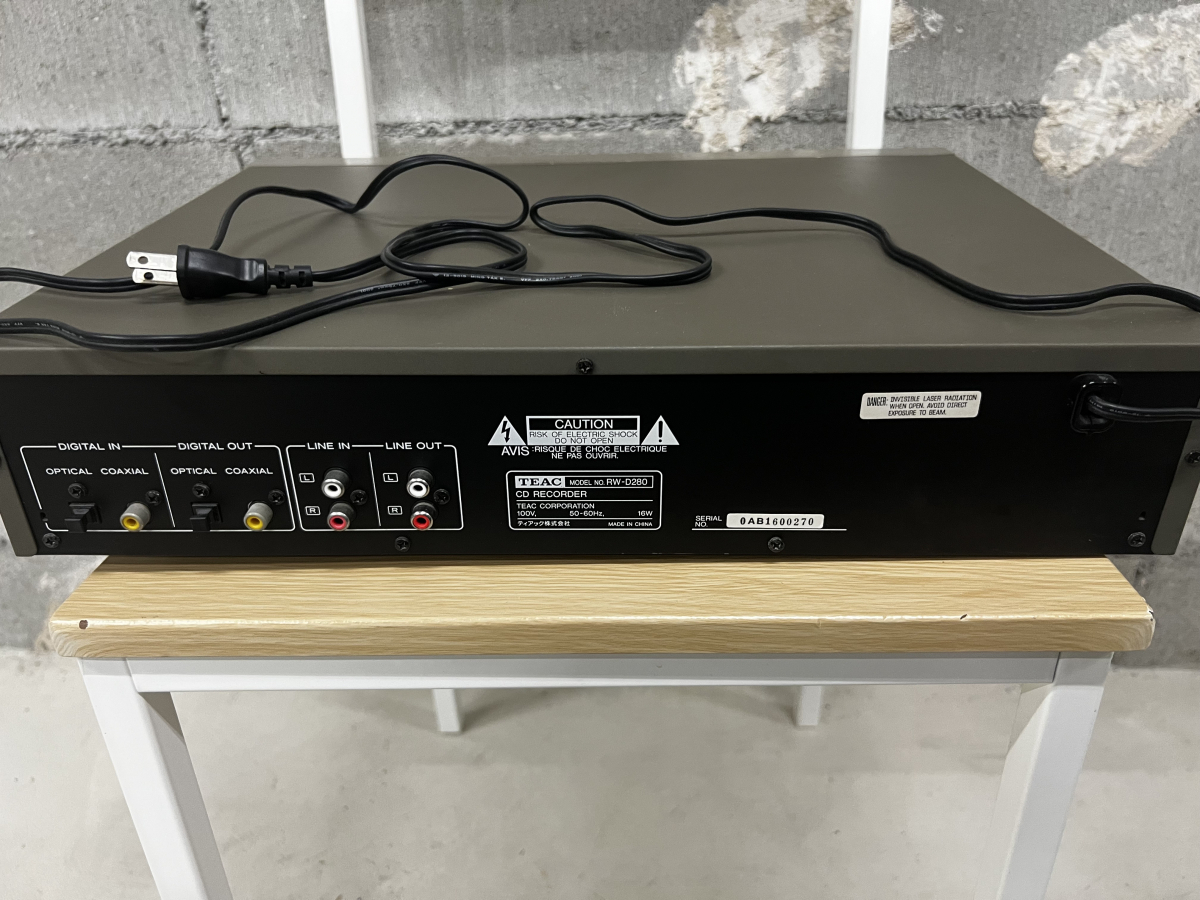 TEAC RW-D280 CDデッキ　CDレコーダー　CDプレイヤー【中古】[CWG004] RW-D280 CDレコーダー CDプレーヤー JTEAC ダブルデ |