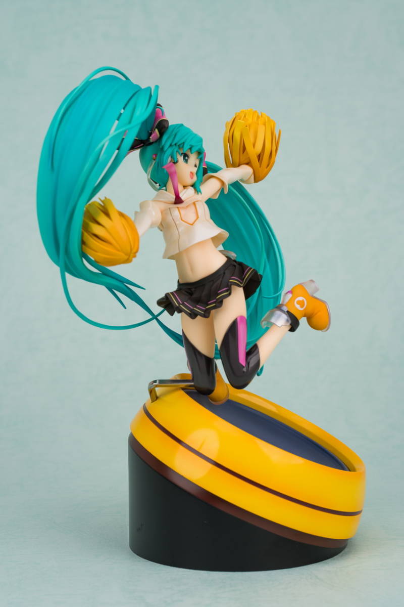 中古品】初音ミク Cheerful Ver. 1/8 完成品フィギュア