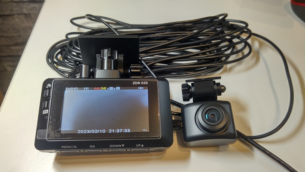 COMTEC ZDR-035 （前後） SDカード（32G） 前後にソニーの技術を採用 