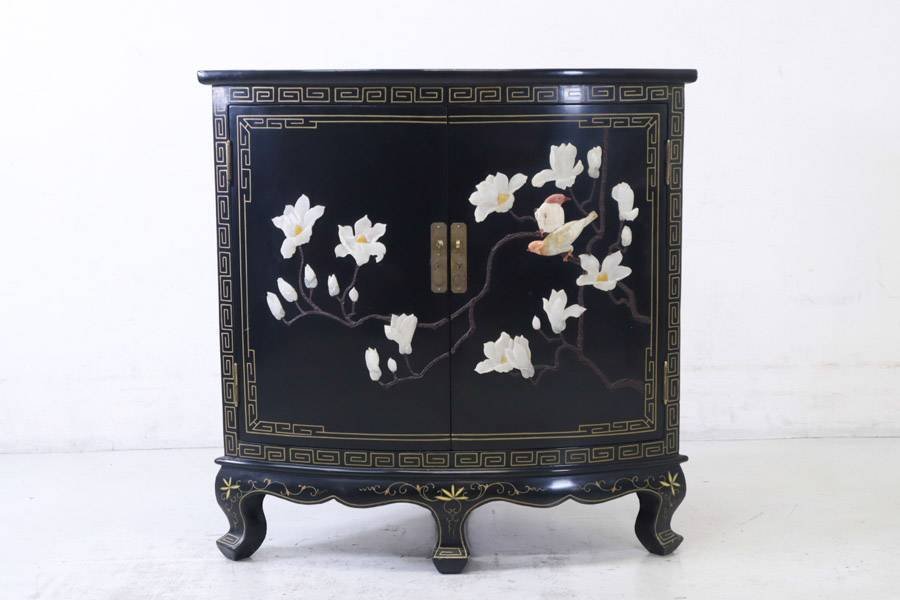 ★中国美術 玉石細工 花鳥図 黒漆塗 観音開き コーナーキャビネット 飾り棚シノワズリ アジアン家具★620h03