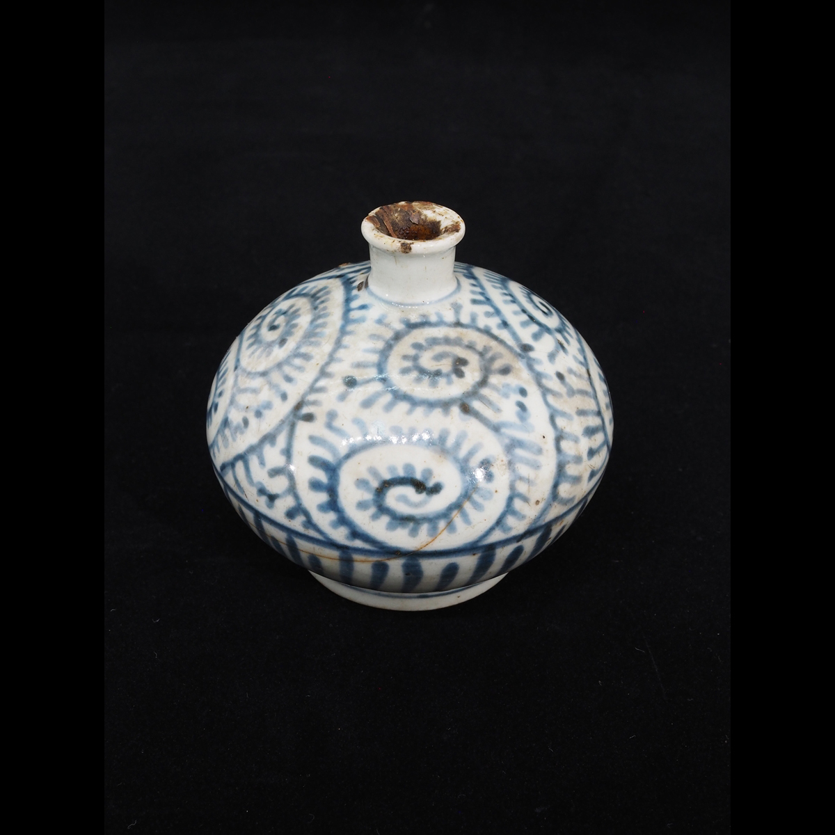 古伊万里、徳利壺染付時代物、江戸期唐草