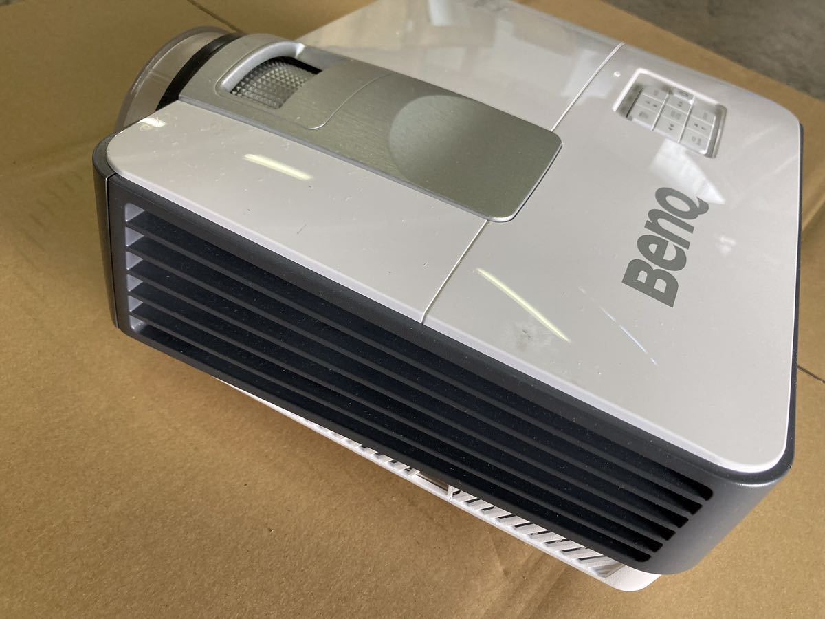 年末SALE 新品 BenQ 超短焦点 使用時間257hプロジェクター MW824ST