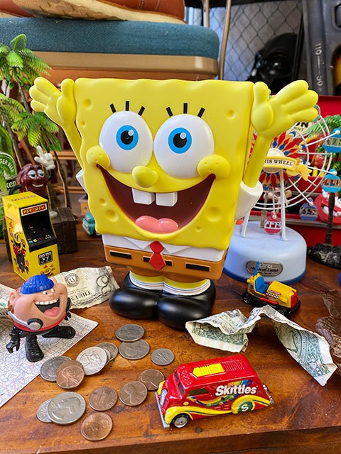 スポンジボブのフィギュアバンク □ アメリカン雑貨 アメリカ雑貨