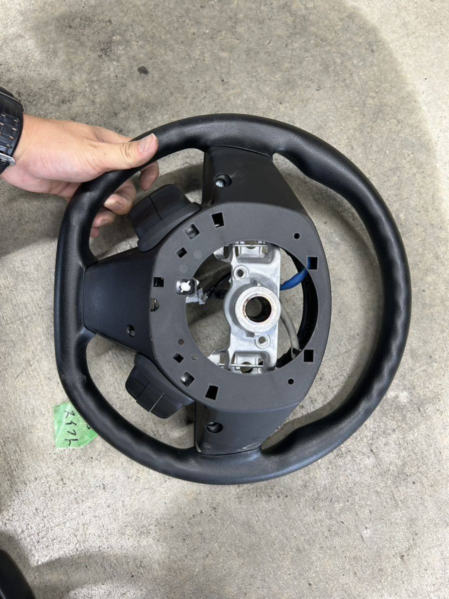 スイフト　スポーツ　ステアリング　純正ハンドル　ZC83S スイフト | ZC33S ZC⁄ZD系 0 ZC33S新商品！オリジナルステアリング発売開始！