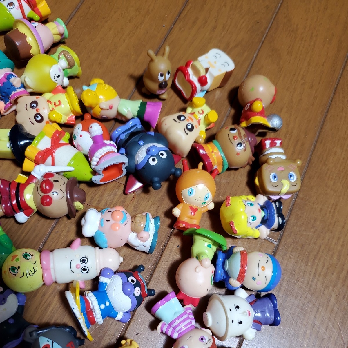 100%新品，低価 アンパンマン　ソフビ　指人形