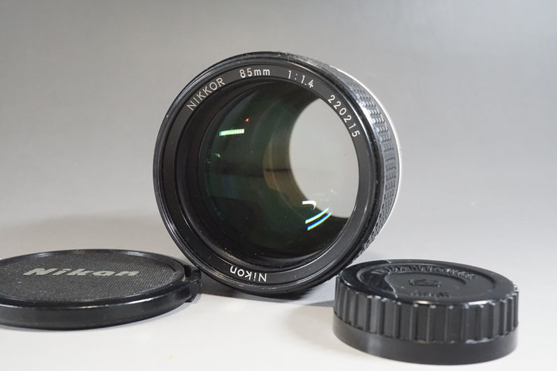 NIKKOR 85mm Nikon AF ⁄ ニコン 1:1.4D 1:1.4 - | ニッコール NO AF-S