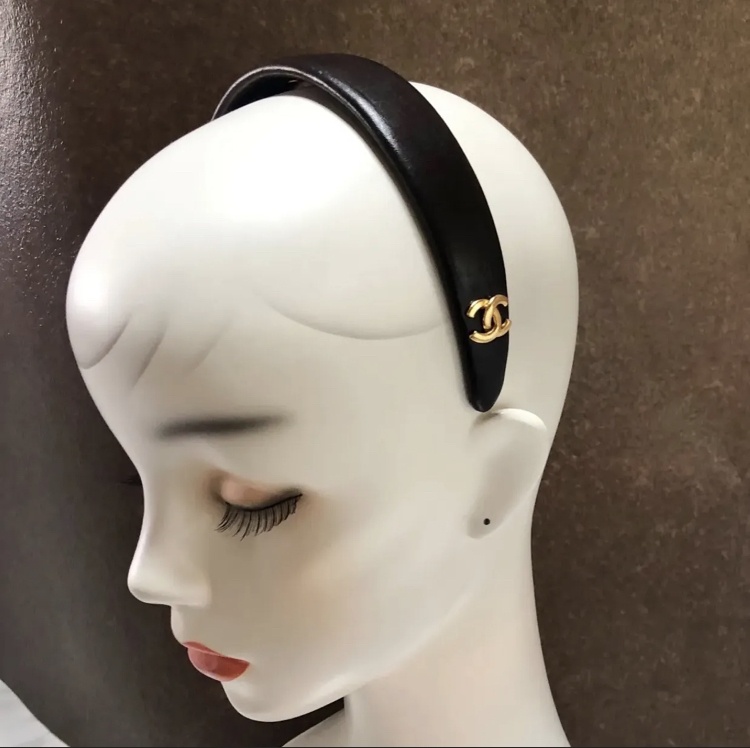 シャネル カチューシャ ココマーク ラムスキン レザー 革 ヘアバンド