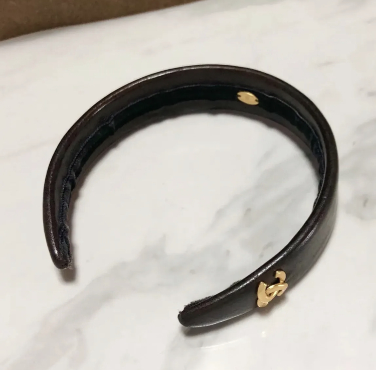 シャネル カチューシャ ココマーク ラムスキン レザー 革 ヘアバンド