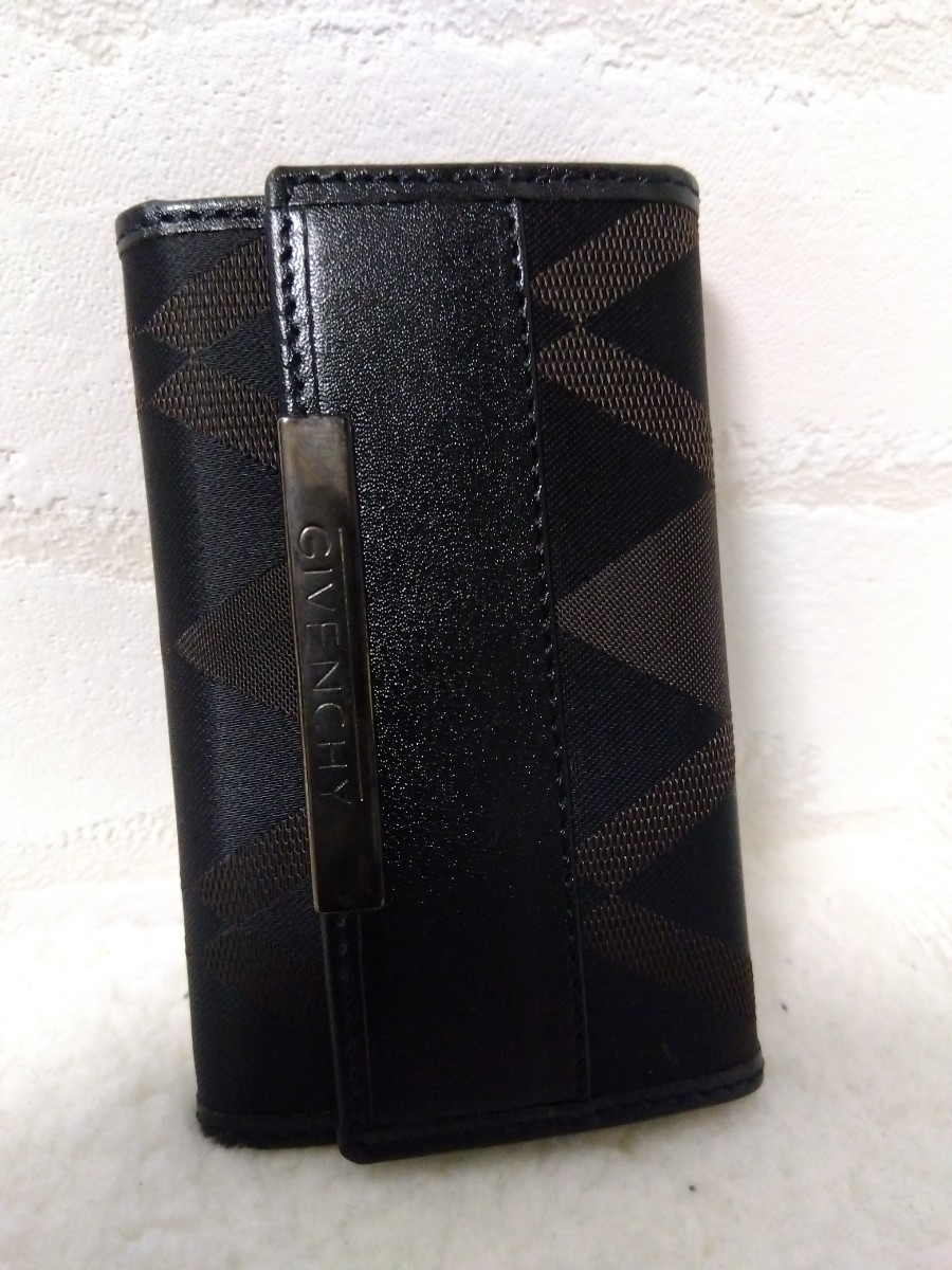 GIVENCHY ジバンシィ☆黒×茶 キーケース 美品☆Y1759 GIVENCHY キー