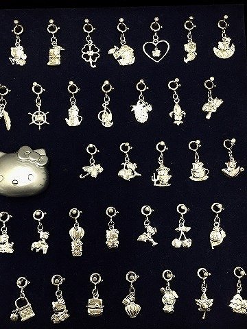 1円スタート】 ハローキティ・アクセサリーコレクション