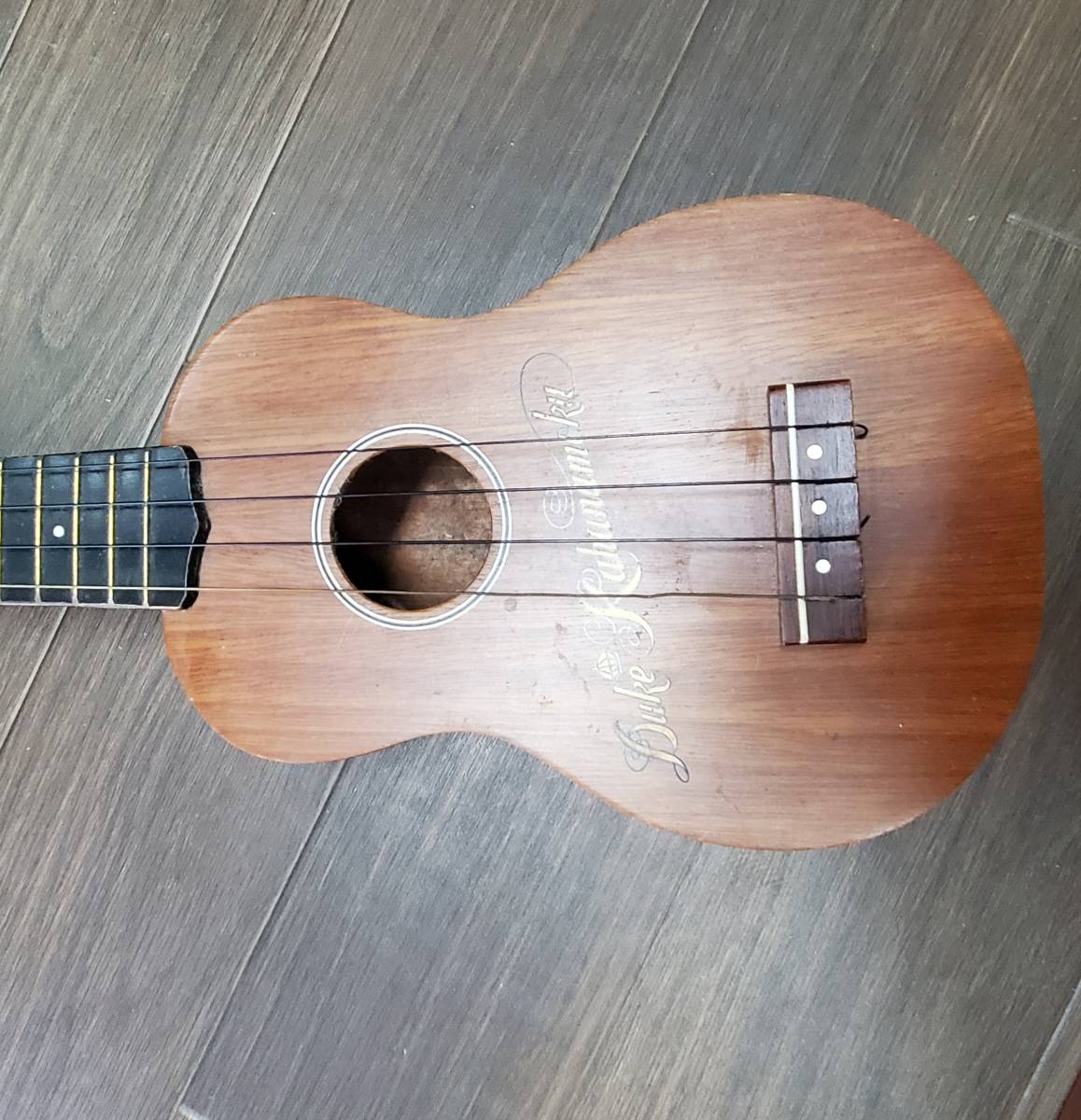 S0710-229□ウクレレ 弦 まとめ フェイマス FAMOUS FU-8P DUKE kahanamoku デュークカハナモク 弦楽器 楽器 動作未確認 ジャンク 