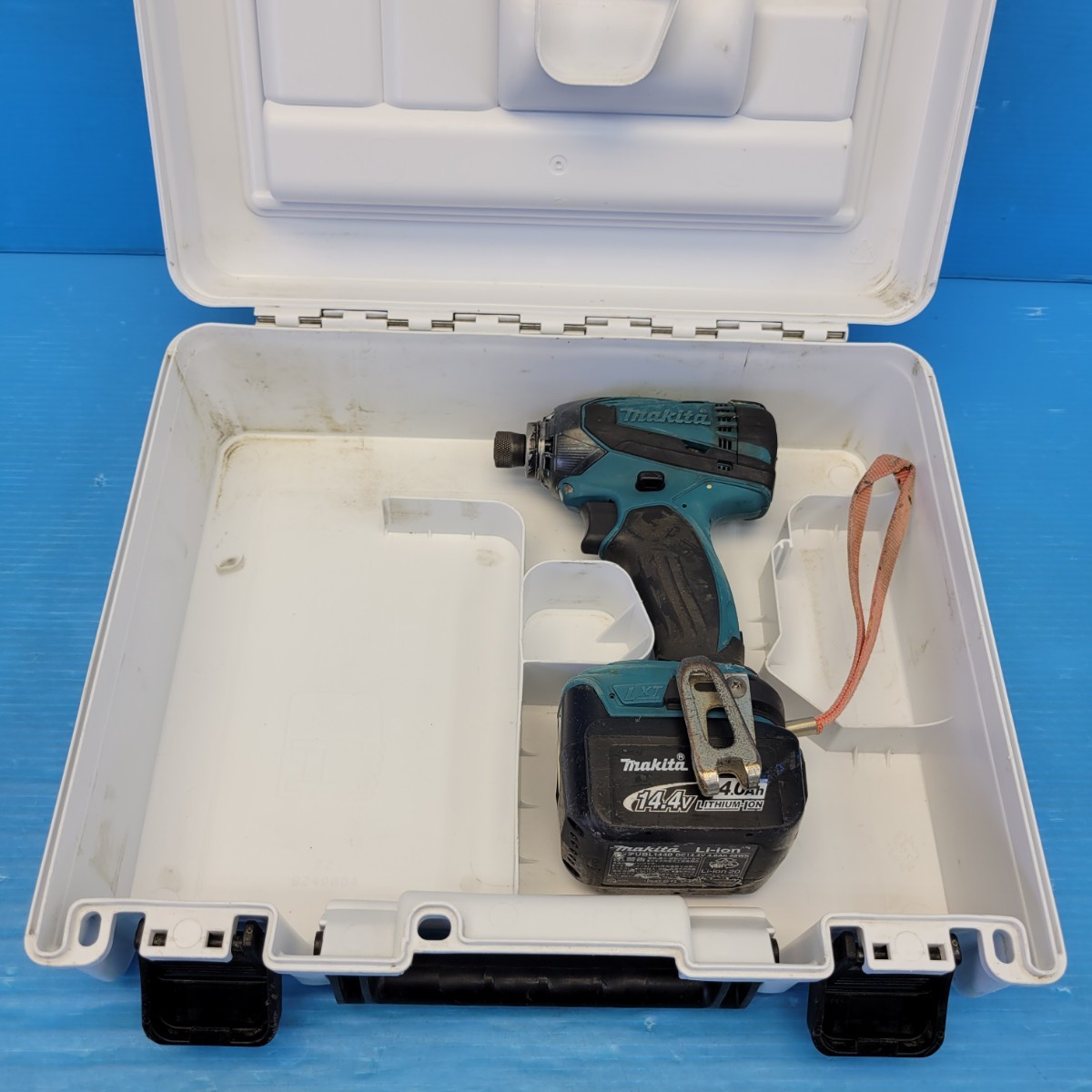 118★マキタ 充電式インパクトドライバ TD134D 中古動作品 バッテリ付 ●★●★●★●