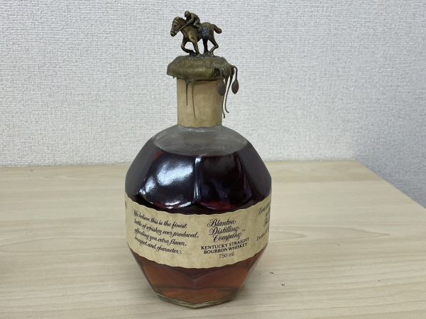 T575-T18-32 Blantn ブラントン Distilling cmpany バーボン