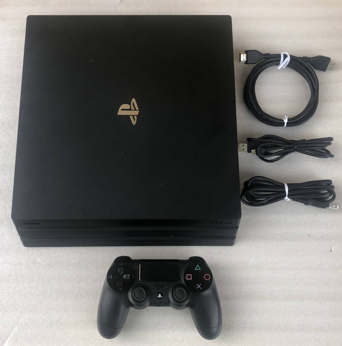 PS4 playstation4Pro プレイステーション4プロ 1TB（CUH-7200BB01
