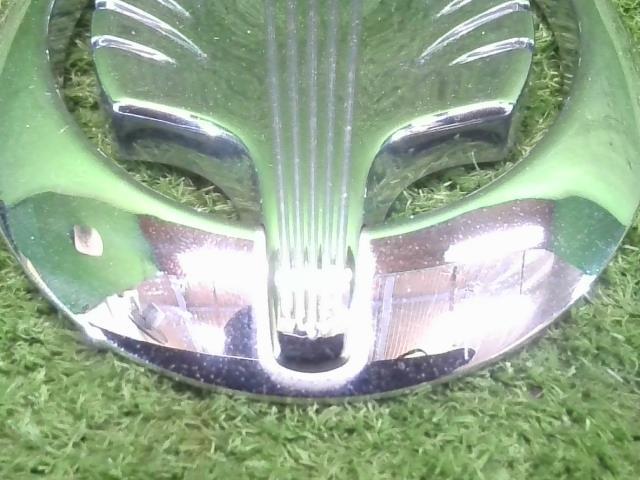 送料無料 カラー エンブレム F50 シーマ ボンネットマスコット2