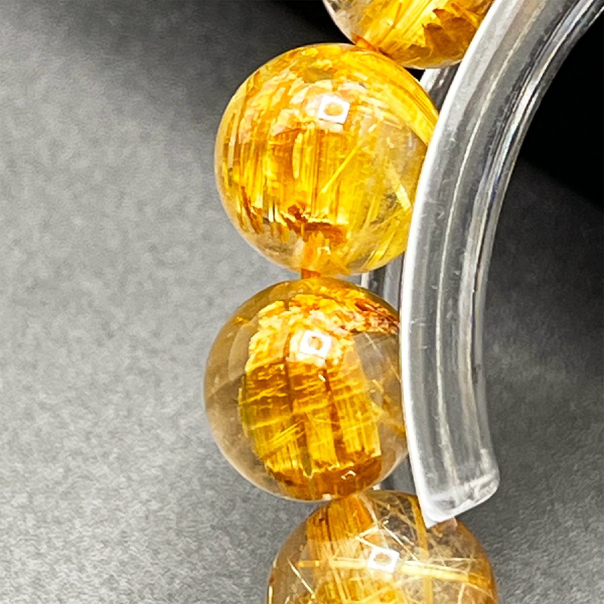 1001A089 絶賛 EU製 定価19万円☆タイチンルチル☆黄金針水晶 金運