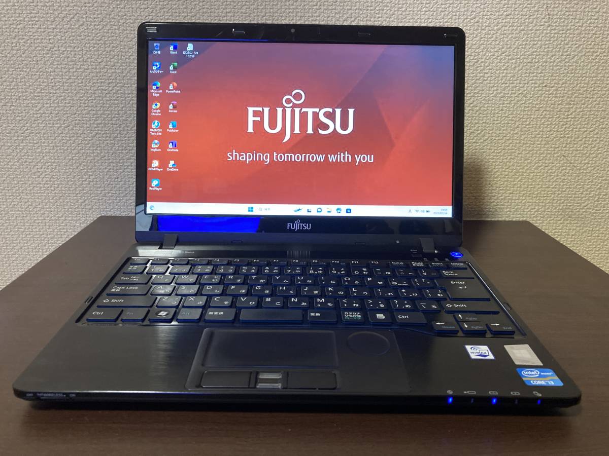 早い者勝ち新品webカメラおまけです。 !! Fujitsu LifeBook A573/G 美 