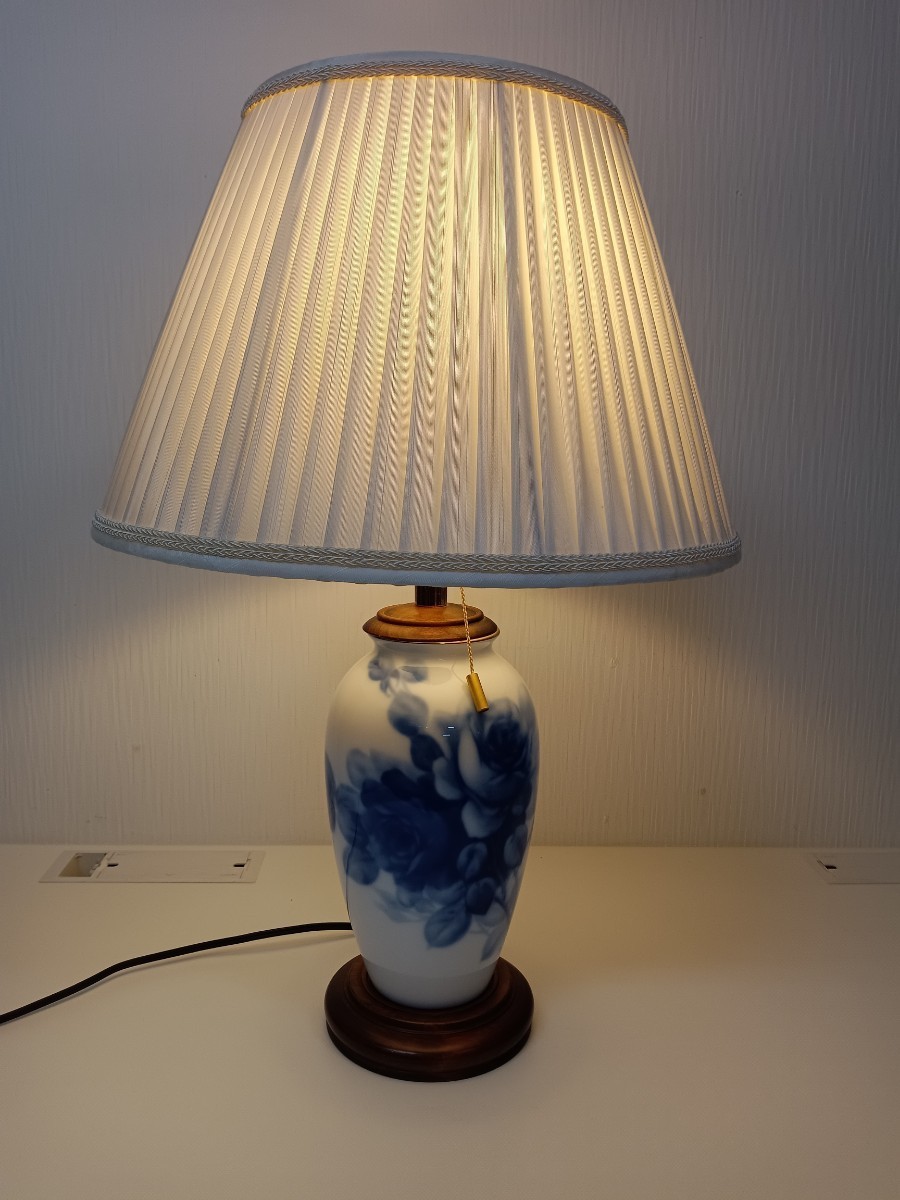 スタンドランプ アンティーク ロココ 薔薇 テーブルスタンド 大倉陶園