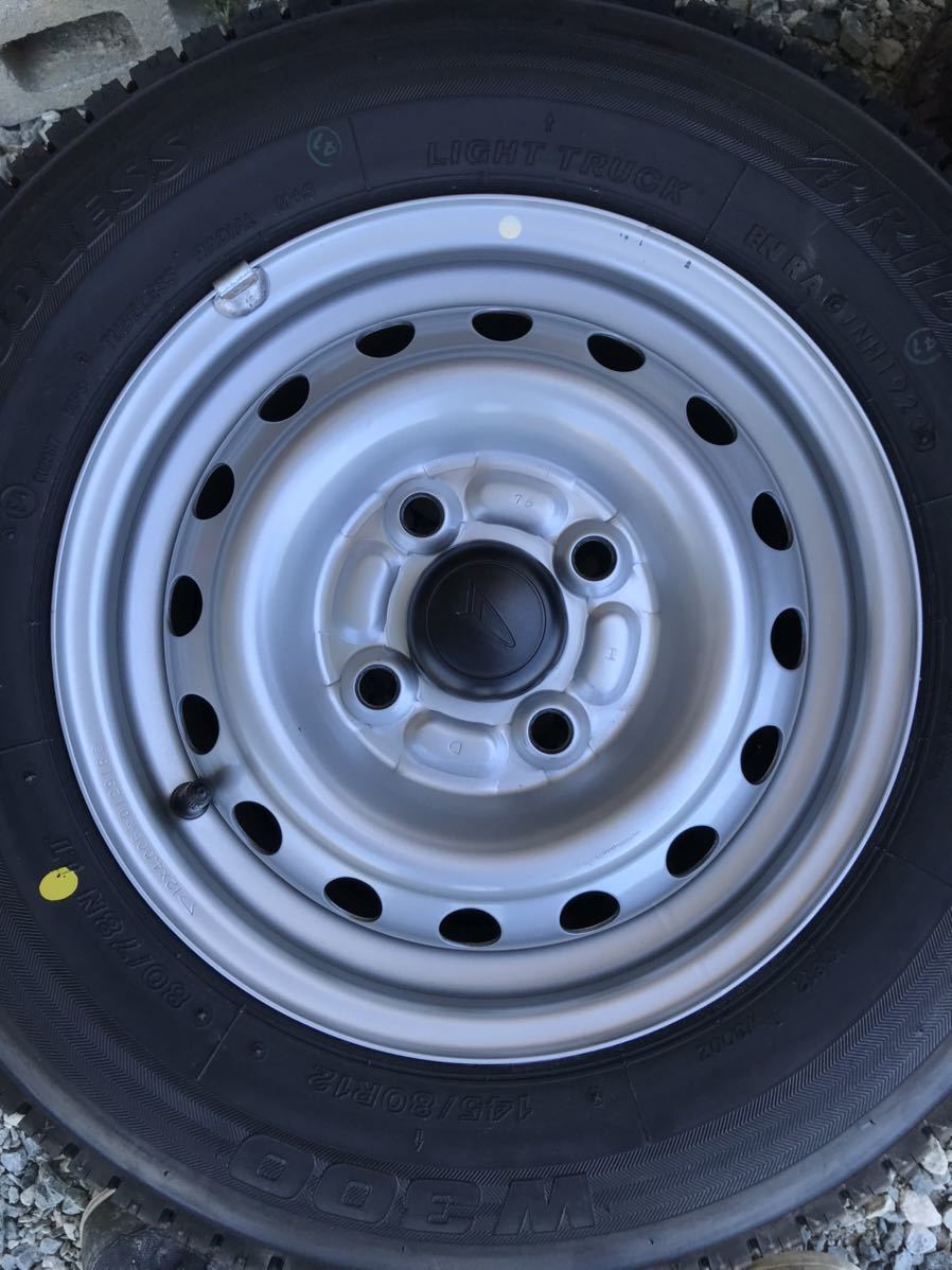 軽トラ 軽バン 新品スタッドレスタイヤ 145/80R12ダイハツ ハイゼット 
