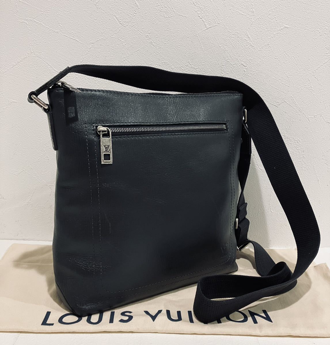 LOUIS VUITTON ★ 極上美品 ルイヴィトン ユタ ショルダー バッグ シャウニーMM レザー メンズ　斜め掛け