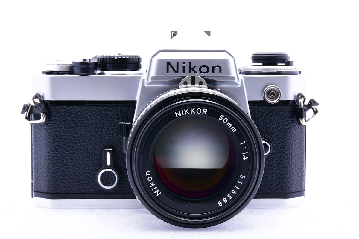Nikon FE 一眼レフカメラ Nikkor 50mmレンズ付き 美品 ニコン FE / Ai
