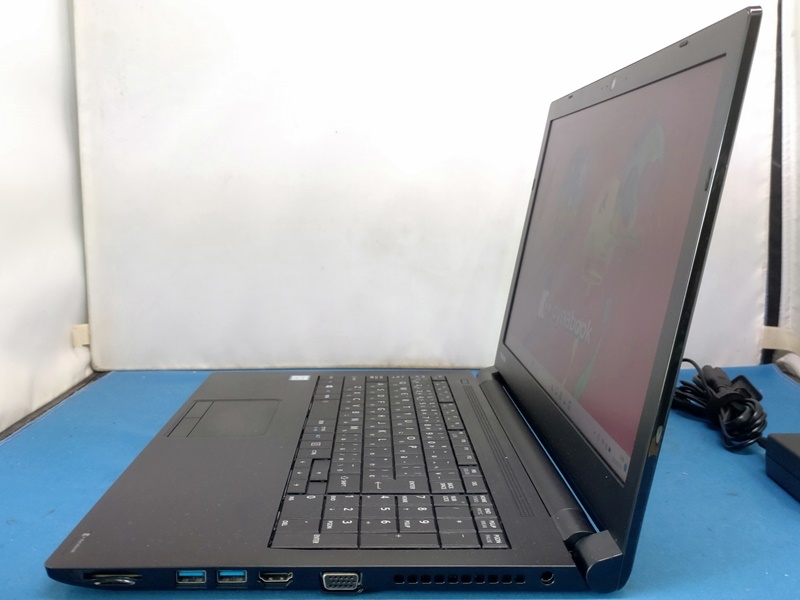 062204 dynabook AZ35/GB Core i5-8250U Mem8GB HDD1TB Win11Home