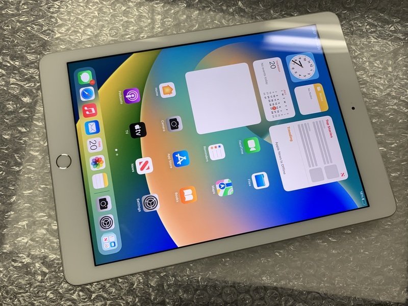 Apple iPad 第8世代 128GB スペースグレイ Wi-Fi+Cellular SIMフリー