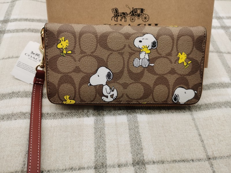 新品】COACH コーチ スヌーピー ウッドストック 長財布 シグネチャー