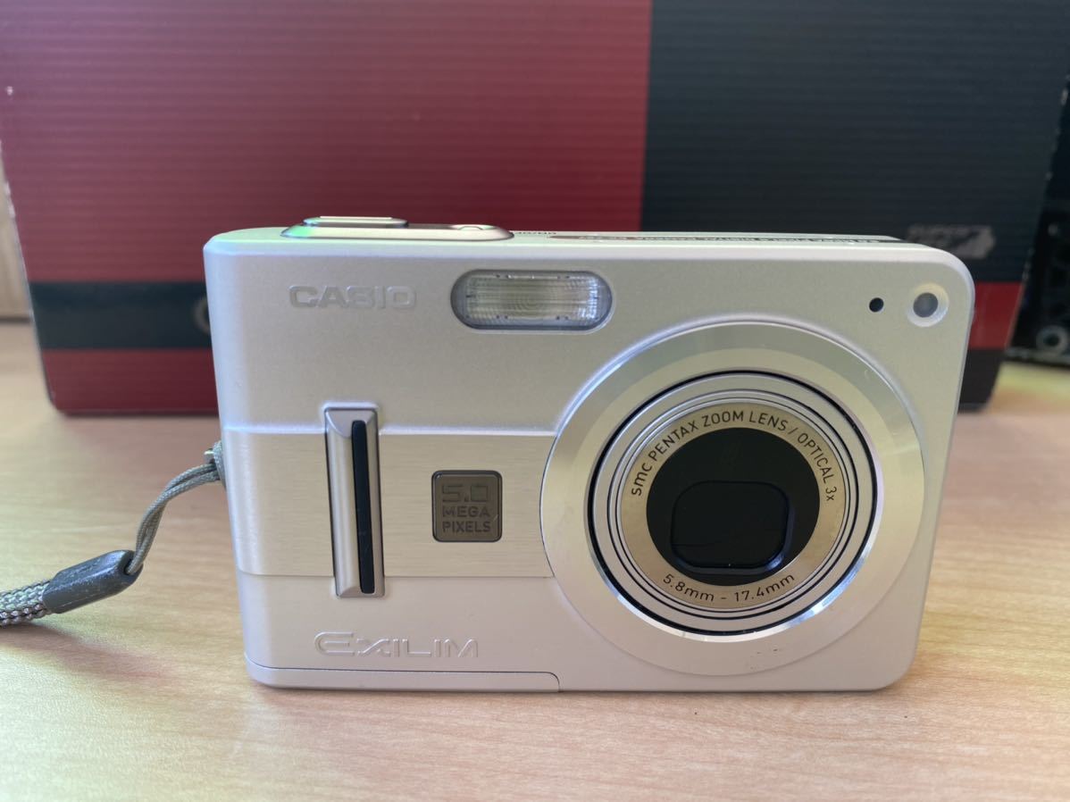 CASIO EX-Z57 EXILIM カシオ コンパクトデジタルカメラ | シルバー