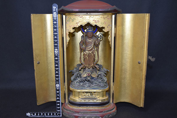 仏教美術 骨董 呉立波 細密一木彫り 極彩色『九龍観音顕現像 巨大天然